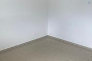 A louer cet appartement de type F3 en professionnel de 69m2 en zone franche Sainte Clotilde.