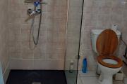 A louer aux Avirons villa F3 meublée très bien placée - 2 salles d'eau/WC