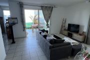 Bel appartement T2 de 60,48 m2 utiles au RDC, jardin de 90 m2 et vue mer imprenable