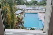 A vendre joli appartement de type F3 d'environ  68 m² dans résidence avec piscine au Tampon 14éme