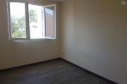 A vendre bel appartement de type F3 d'environ 61 m² proche centre ville au Tampon