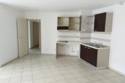 A louer appartement T3 avec terrasse et parking à Sainte Clotilde - résidence Papyrus