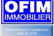 A LOUER LOCAL PROFESSIONNEL OU COMMERCIAL A  LE PORT