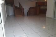 A louer Possession grande villa F4 avec garage ( Boeuf Mort )