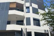  A vendre ce bel appartement de type F2 de 39,58 m2 et 9,08 m2 de varangue sur la résidence Bois de senteur situé avenue Georges Brassens 97490 Sainte Clotilde. - Façade de l'immeuble