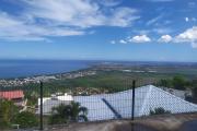 A LOUER VILLA F8/9 DE 160 M2 HABITABLE AVEC PISCINE ET BELLE VUE MER A ST PAUL