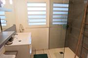 A VENDRE Maison à étage de type F4 avec PISCINE sur LE PORT