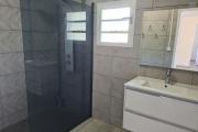 A vendre jolie villa entièrement rénovée de type F5 d'environ 103 m², le Tampon Bras Creux