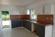 A LOUER VILLA F8/9 DE 160 M2 HABITABLE AVEC PISCINE ET BELLE VUE MER A ST PAUL