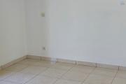 A louer au centre de Saint Leu appartement T3 en duplex dans une impasse calme