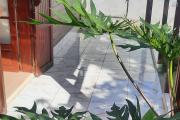 MAISON AVEC 2 CHAMBRES, PETIT JARDIN