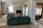A louer belle villa F4 meublée centre ville de l'ETANG SALE