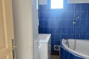 A louer cet jolie appartement de type F2 résidence INDRASANJIV à Domenjod Sainte Clotilde.