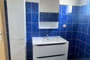 A louer cet jolie appartement de type F2 résidence INDRASANJIV à Domenjod Sainte Clotilde.