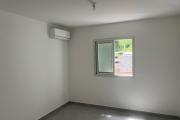 A louer appartement de type T4 au rez de chaussée dans une petite impasse.