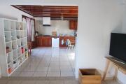 A LOUER CHARMANTE MAISON  de type F5  à étage de 90 m2 sur la Saline Les Hauts