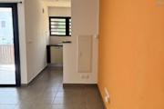 A louer ce jolie appartement de type F2 sur la résidence RAISSA sur les bas de la route BOIS DE NEFLES à Sainte Clotilde.