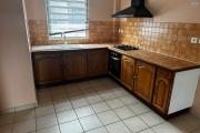 A louer Villa Maison jumelée de type F5 dans résidence sécurisée