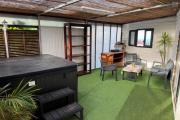 A louer magnifique villa MEUBLE de type 3/4 avec grande mezzanine au Tampon 13 éme