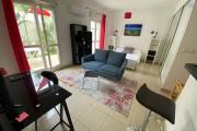 A louer grand studio meublé rue Ste Marie St Denis