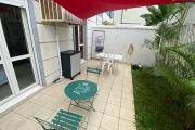 A louer grand studio meublé rue Ste Marie St Denis