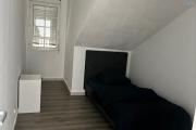 A Louer bel appartement de type F4 en duplex meublé résidence les jardins de la Roseraies avec piscine Sainte Clotilde La Bretagne.