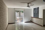 A vendre à la Possession Appartement T2 avec jardin libre de tout occupant.