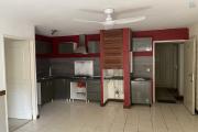 A vendre à la Possession Appartement T2 avec jardin libre de tout occupant.