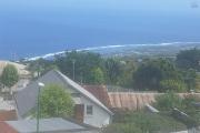 A LOUER appartement de type T3 + cour sur Trois Bassins