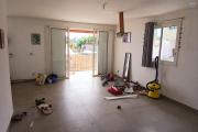 A LOUER appartement de type T3 + cour sur Trois Bassins