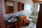 A LOUER superbe villa de type F5 avec PISCINE sur Saint-Gilles Les Hauts