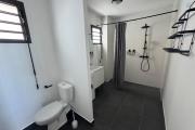 A louer studios neufs, MEUBLE ET EQUIPE haut de gamme le Tampon centre ville