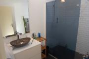 A LOUER charmante maison à étage de type F4 de 121 m2 SH avec PISCINE au sel sur LE PORT ( côté Possession)