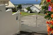 A vendre jolie villa jumelée de type F3/4 sur 431 m² jardin à chemin Finette Sainte-Clotilde