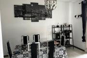 A louer à la Rivière des pluies Sainte-Marie bel appartement F3 meublé