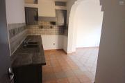 A LOUER spacieux appartement F2 de 63 m2 de SH avec cour sur Saint-Paul à 5 mn à pieds du front de mer à 783, 87 euros!!