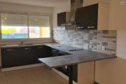 A vendre appartement F2 avec grande varangue + jardinet idéal investisseur (locataire en place)