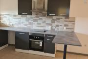 A vendre appartement F2 avec grande varangue + jardinet idéal investisseur (locataire en place)