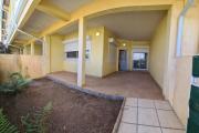 A vendre appartement F2 avec grande varangue + jardinet idéal investisseur (locataire en place)