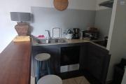 A VENDRE ensemble immobilier comprenant un T2 + STUDIO à 2 mn à pieds de la plage - SAINT-GILLES LES BAINS