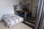A VENDRE ensemble immobilier comprenant un T2 + STUDIO à 2 mn à pieds de la plage - SAINT-GILLES LES BAINS