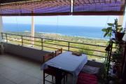A louer à Saint Leu appartement T3 récent avec vue mer