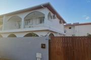 A louer villa F4 mitoyenne sur ETANG SALE LES BAINS.