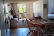 SAINT GILLES LES BAINS SECTEUR ERMITAGE ET LAGON A LOUER BEL APPARTEMENT T2 RESIDENCE DU SOLEIL