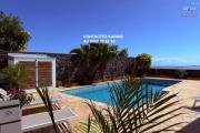 A vendre à La Montagne belle villa avec piscine et vue magnifique sur l'océan