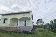 GRANDE MAISON FAMILIALE AVEC 5 CHAMBRES, GRAND JARDIN, SITUÉE À CHEMIN DU CAP