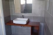 A LOUER APPARTEMENT F3 EN REZ DE JARDIN DE 79 M2 DE SURFACE DANS UNE RESIDENCE RECENTE A LA SALINE LES HAUTS