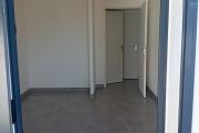 A LOUER APPARTEMENT F3 EN REZ DE JARDIN DE 79 M2 DE SURFACE DANS UNE RESIDENCE RECENTE A LA SALINE LES HAUTS