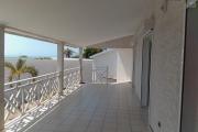 Villa F4 Vue Mer  SAINT GILLES LES BAINS 173m2 habitable avec 3 Chambres, 1 grand balcon, 1 grand jardin, 2 salle d'eau, 2 WC et 1 salon spacieux
