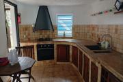 A Vendre Villa F5 + T2 de 200 M2 Habitable à proximité de la Plage de Trou d'eau à la Saline Les Bains - CUISINE